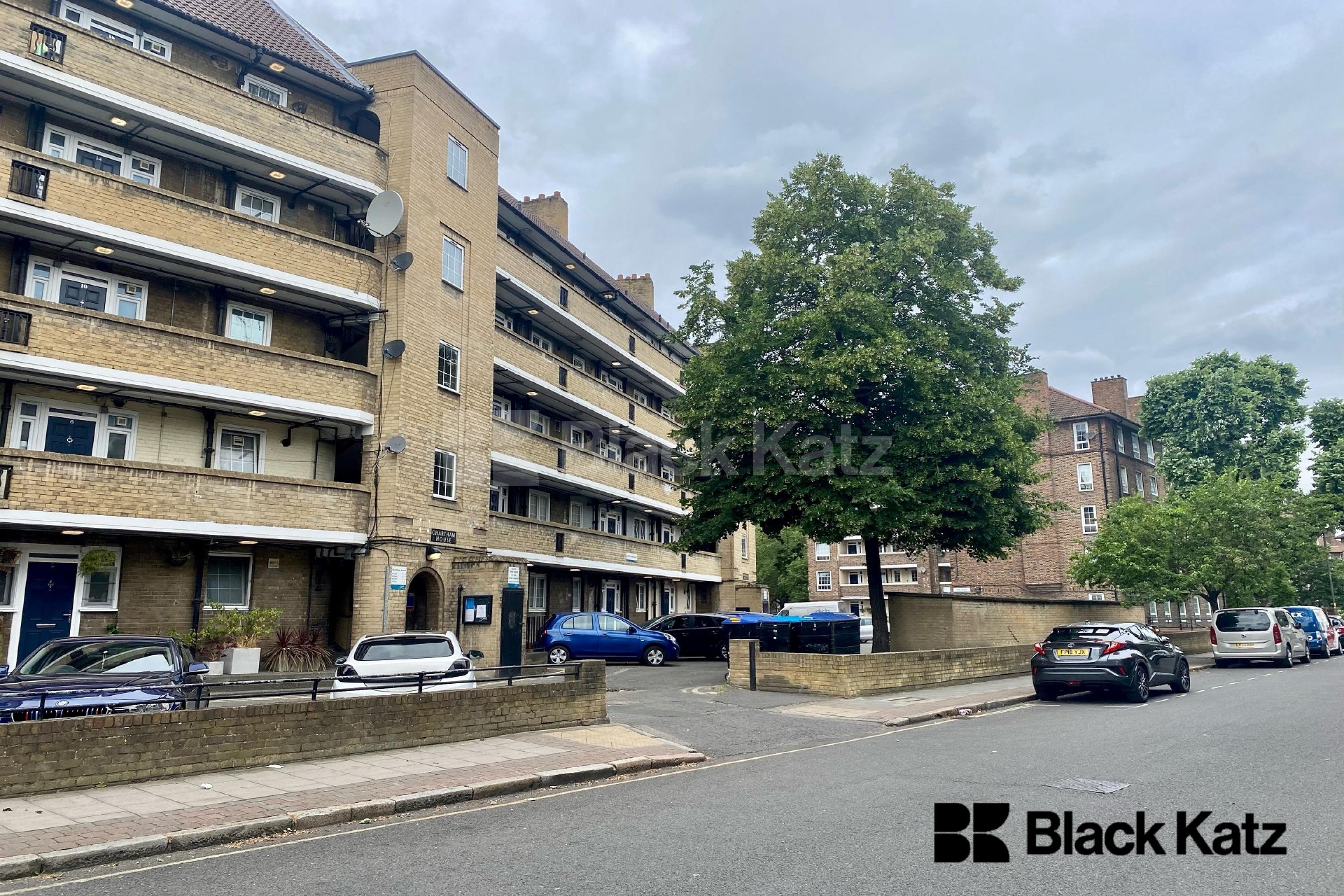 Conveniently located three bedroomed, first floor apartment Weston Street, Borough / London Bridge SE1