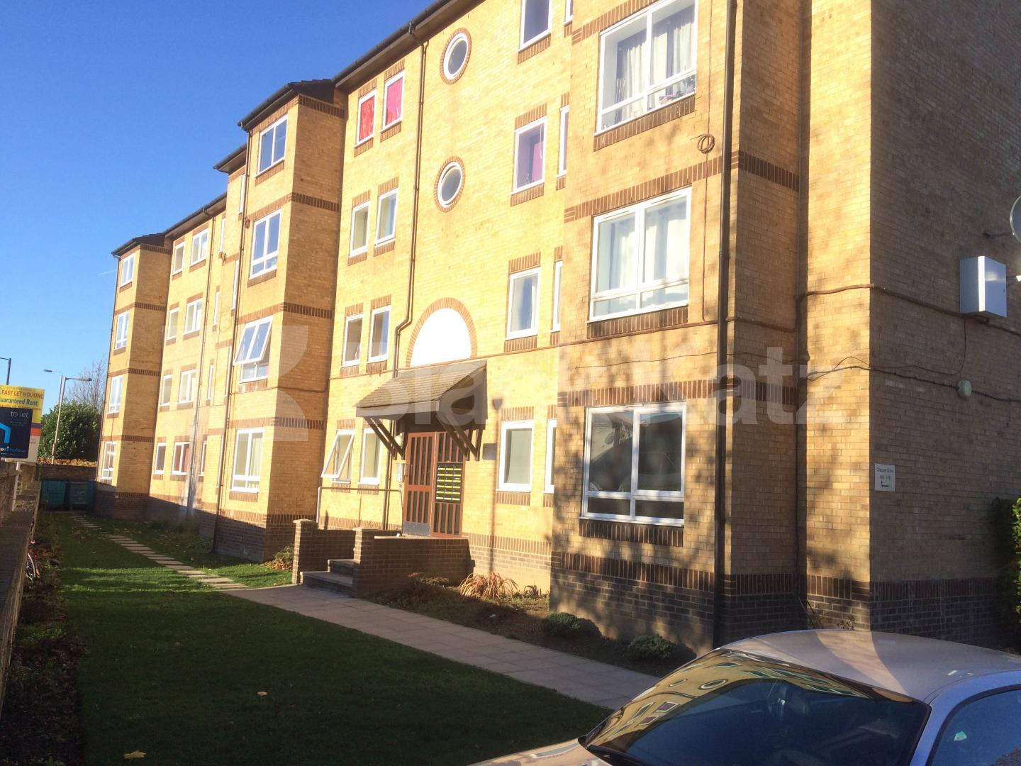 			NEW INSTRUCTION , 2 Bedroom, 1 bath, 1 reception Apartment			 Chaucer Drive, London Bridge/Bermondsey