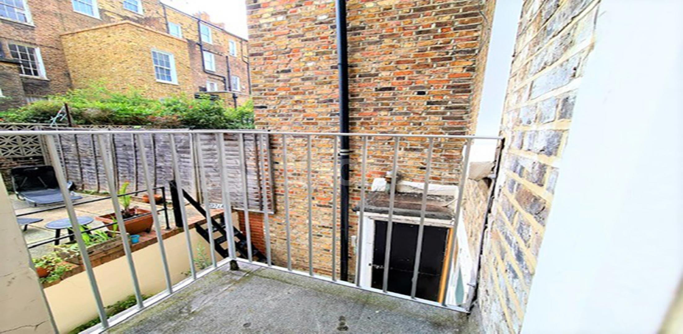 			NEW INSTRUCTION!, 1 Bedroom, 1 bath, 1 reception Flat			 Chepstow Road, NOTTING HILL / BAYSWATER