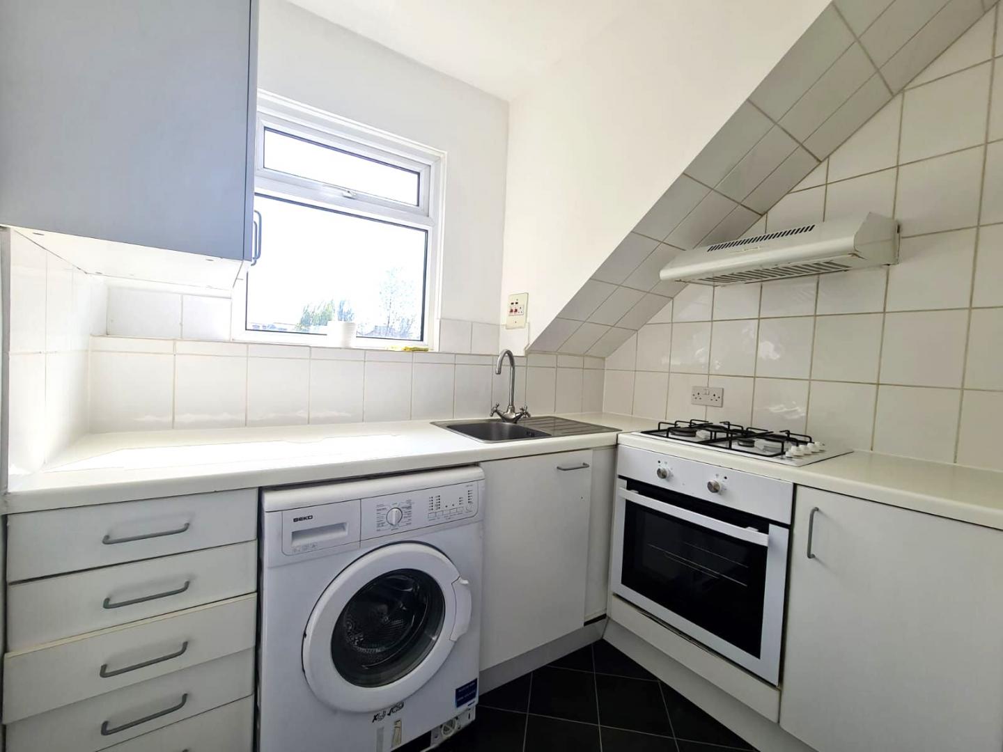 Modern and Central Apartment Chichele Road, Willesden Green