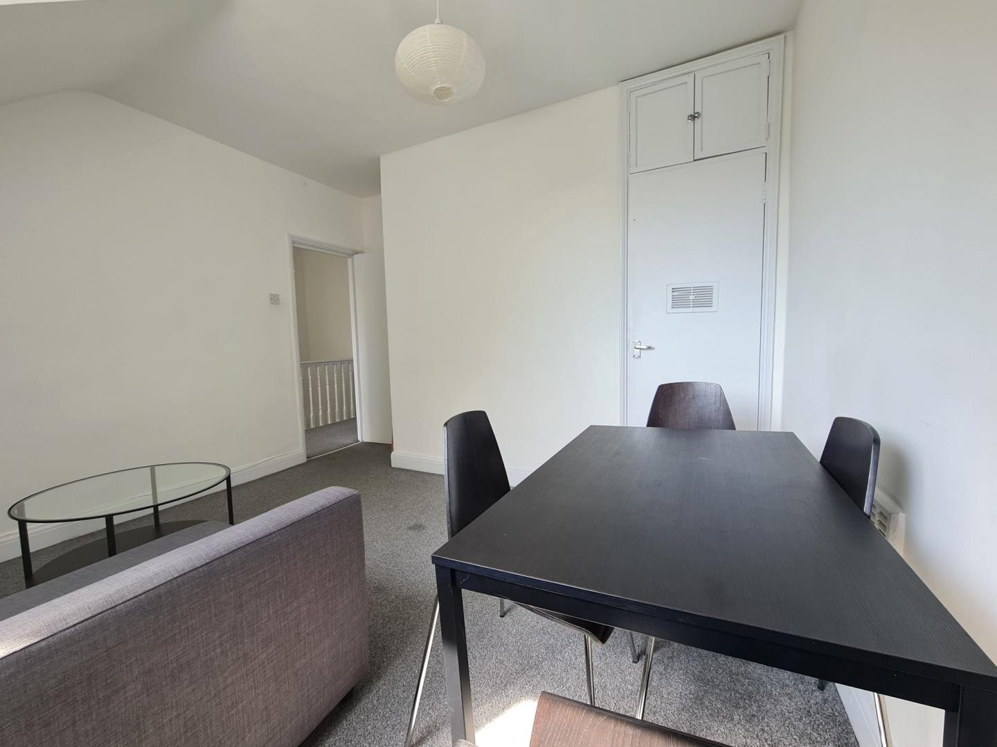 Modern and Central Apartment Chichele Road, Willesden Green