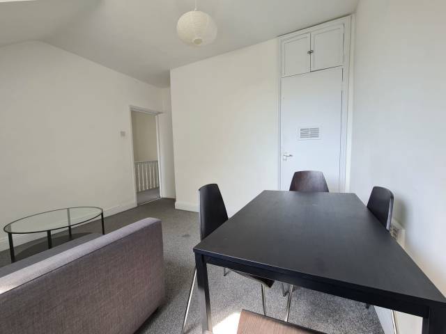 Modern and Central Apartment Chichele Road, Willesden Green