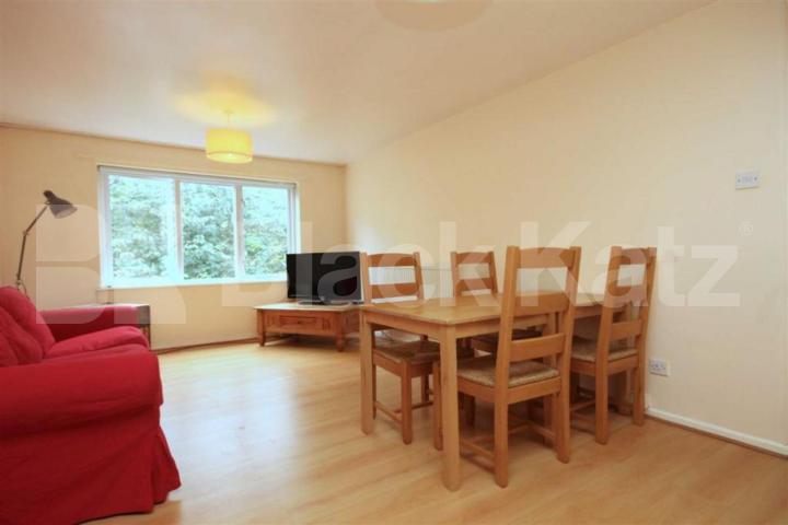 Spacious 3-Bedroom Flat in Vibrant East London Location – Chicksand Street, E1 Chicksand Street, Whitechapel