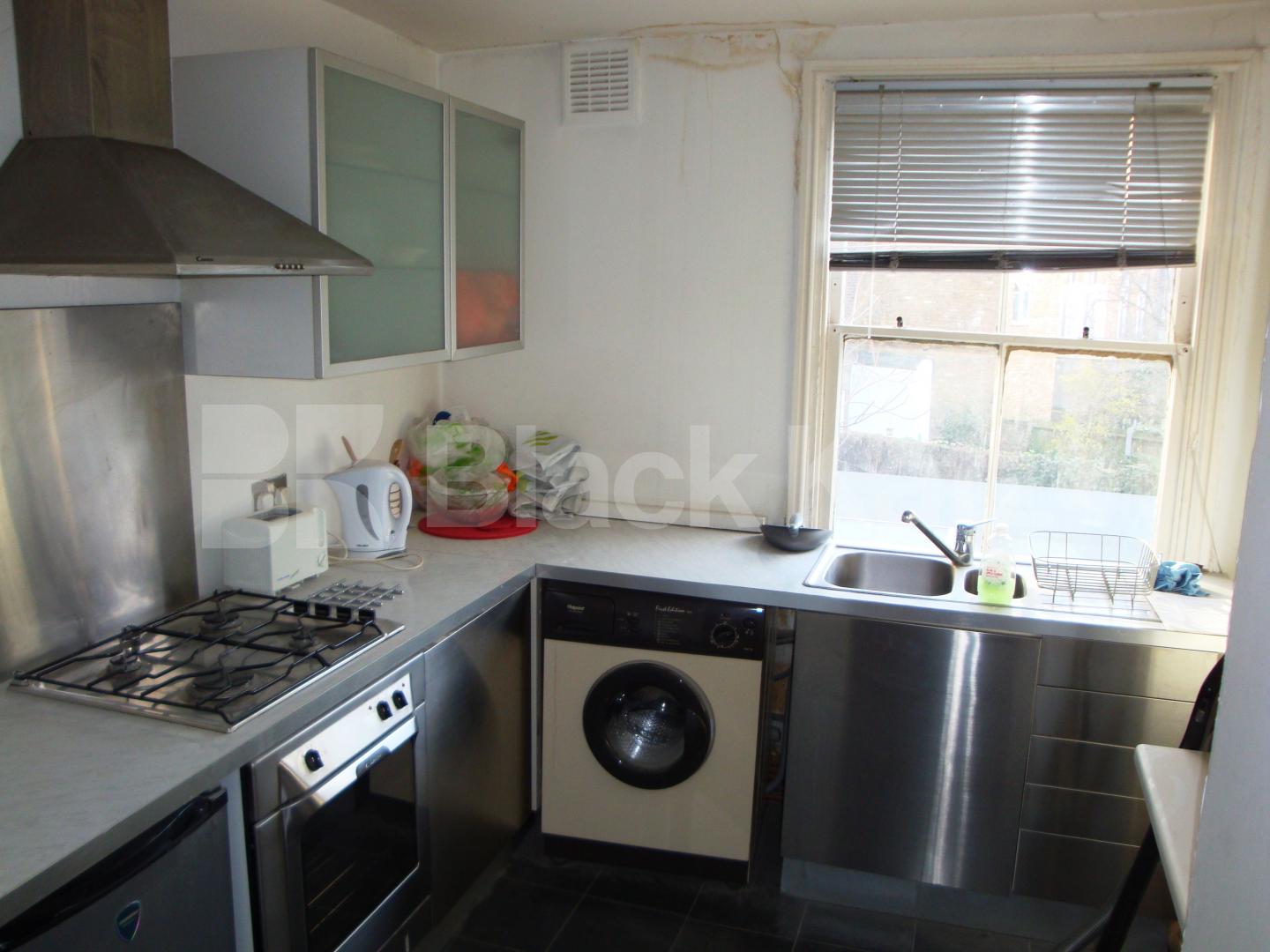 			Inclusive off all bills!, Studio Apartment, 1 bath, 1 reception Flat			 Chippenham Road, MAIDA VALE