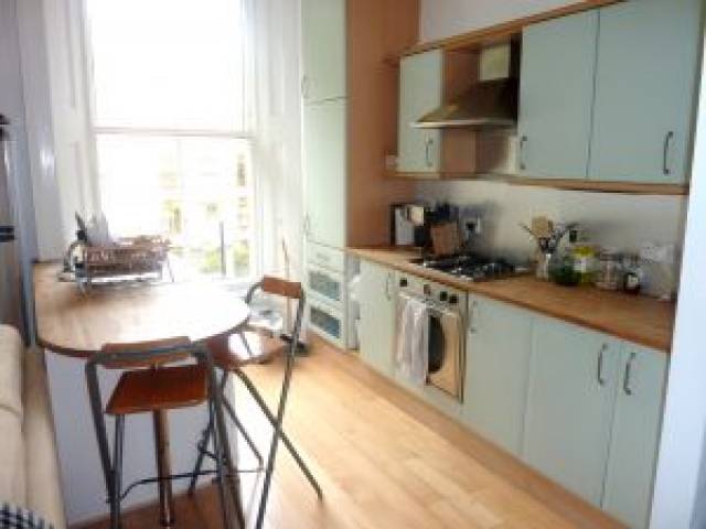 			1 Bedroom, 1 bath, 1 reception Flat			 Chippenham Road, MAIDA VALE