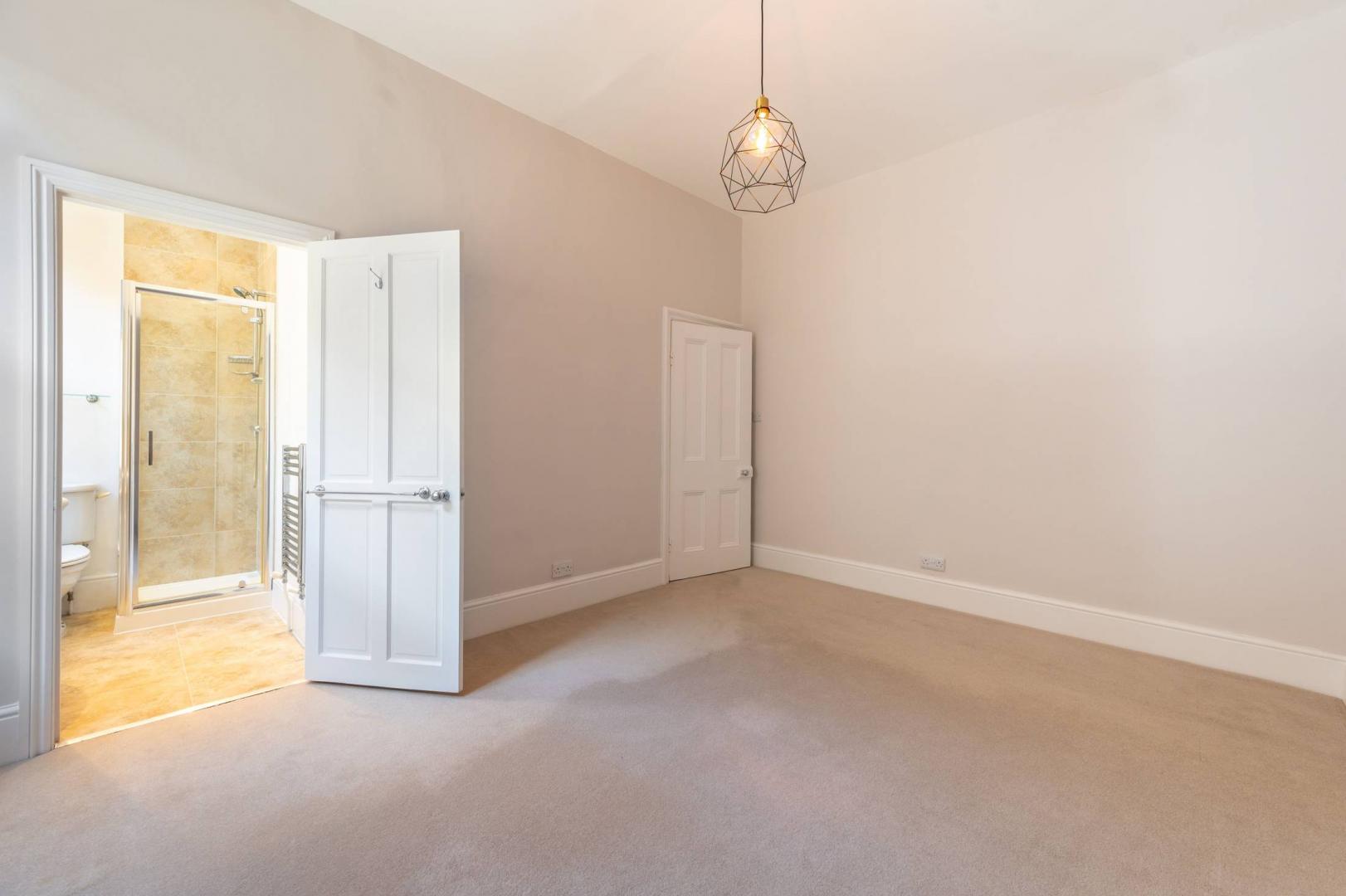 Stunning Apartment Mapesbury Road, Kilburn