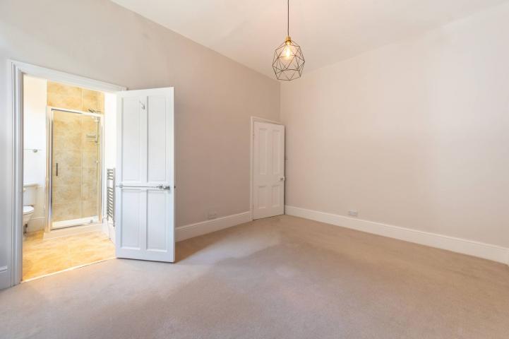 Stunning Apartment Mapesbury Road, Kilburn
