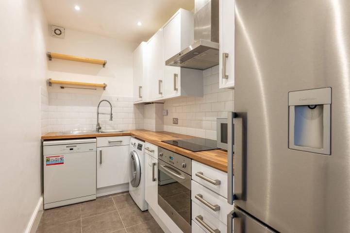 Stunning Apartment Mapesbury Road, Kilburn