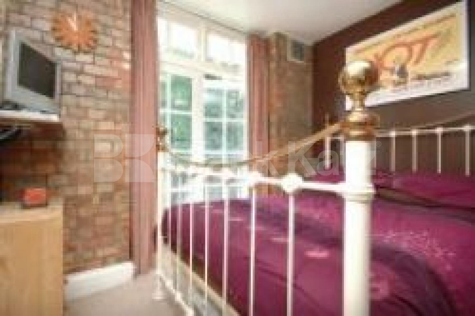 			VIEWING HIGHLY RECOMMENDED!!!, 1 Bedroom, 1 bath, 1 reception Flat			 Holly Lodge Mansions,Oakeshott ave, HIGHGATE N6