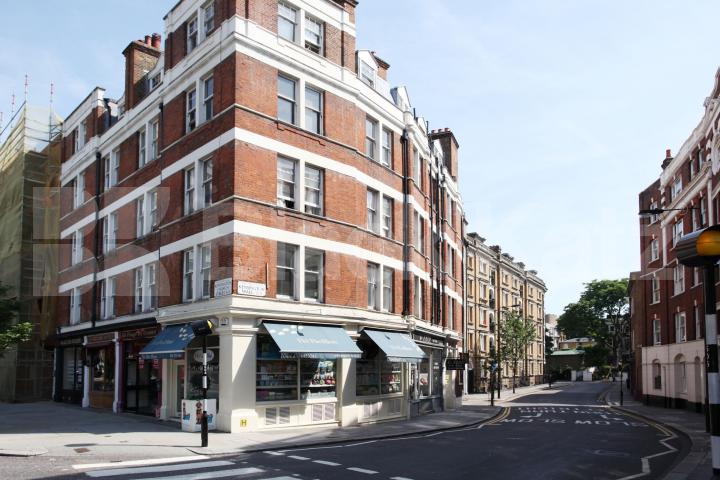 			NEW INSTRUCTION, 2 Bedroom, 1 bath, 1 reception Flat			 Kensington Mall, NOTTING HILL