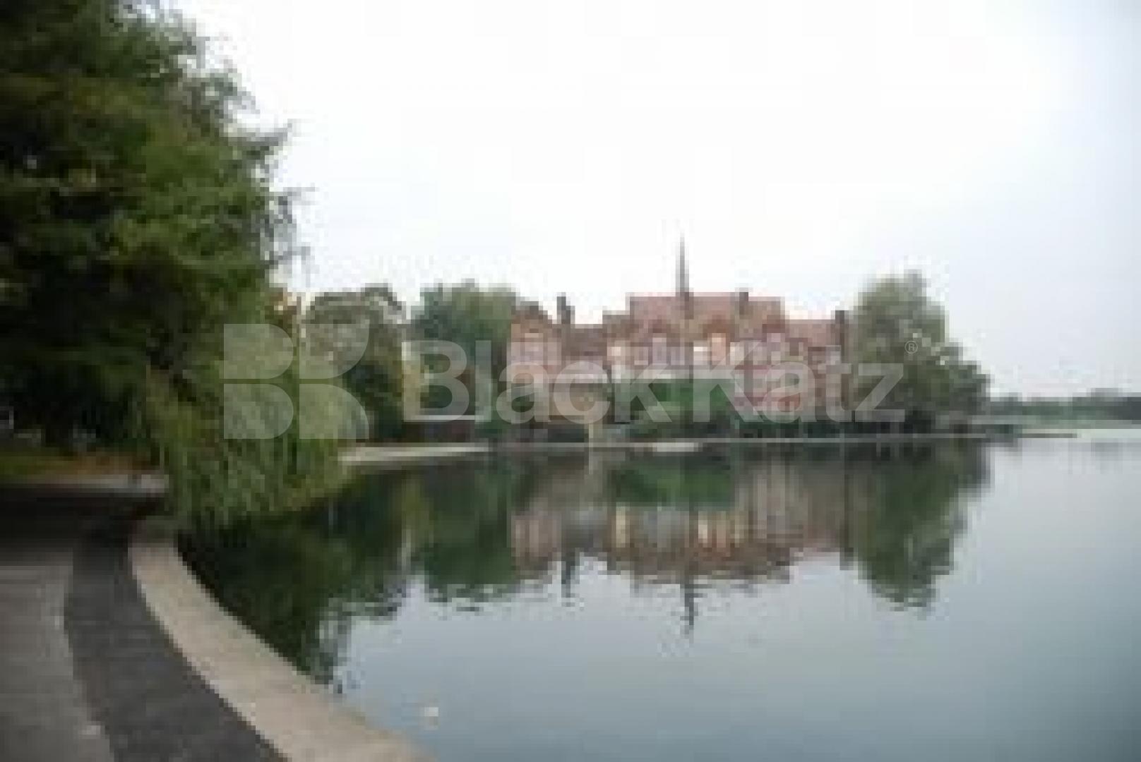 			LET, 4 Bedroom, 1 bath, 1 reception House			 Cobourg Road, Old Kent Road