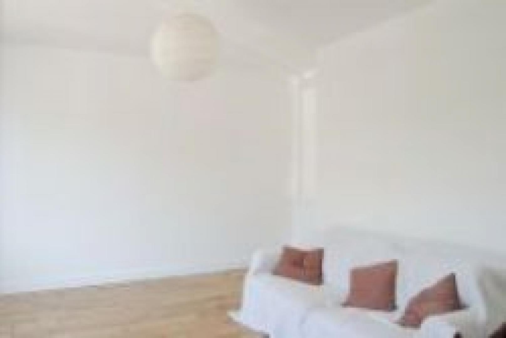 			3 Bedroom, 1 bath, 1 reception Flat			 Compton Road, KENSAL GREEN