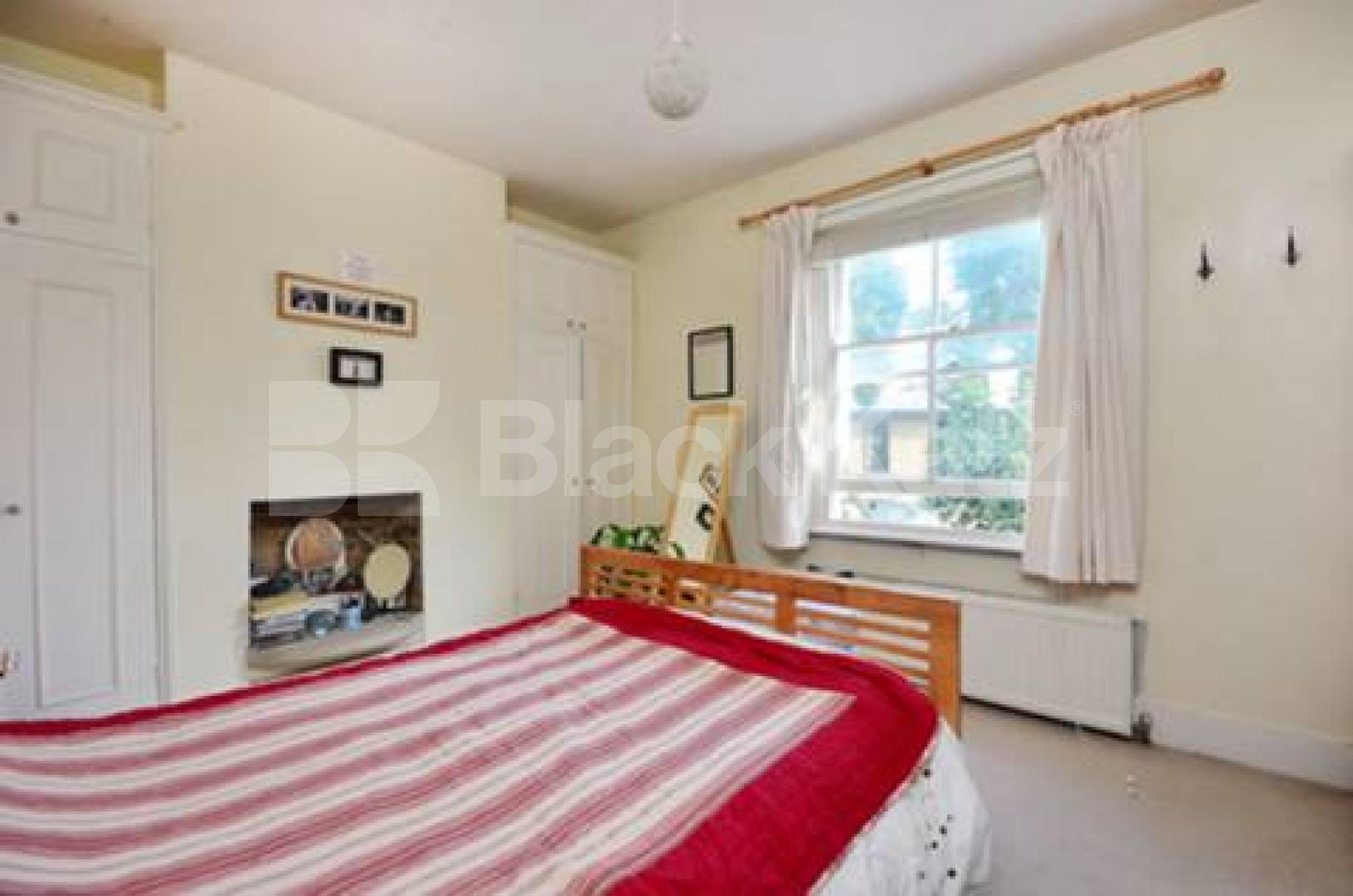 			UNDER OFFER , 3 Bedroom, 1 bath, 1 reception Apartment			 Merivale Road, Putney