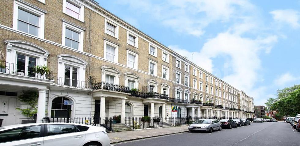 Spacious studio within a period house and access to garden  Oakley Square, Camden / Regents Park