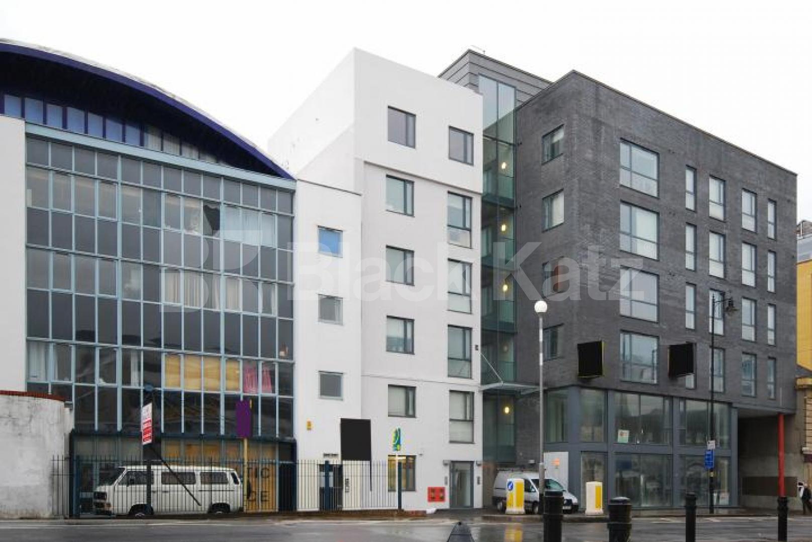 			1 Bedroom, 1 bath, 1 reception Flat			 Baltic Place Kingsland Road, Old Street