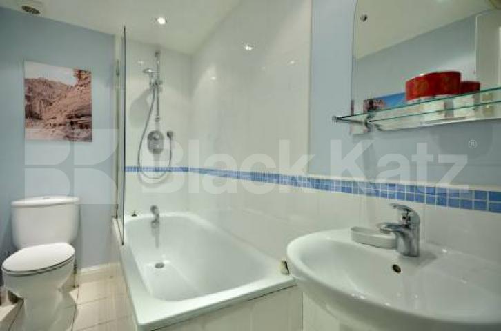 			1 Bedroom, 1 bath, 1 reception Terraced House			 Princes Avenue, Muswell Hill