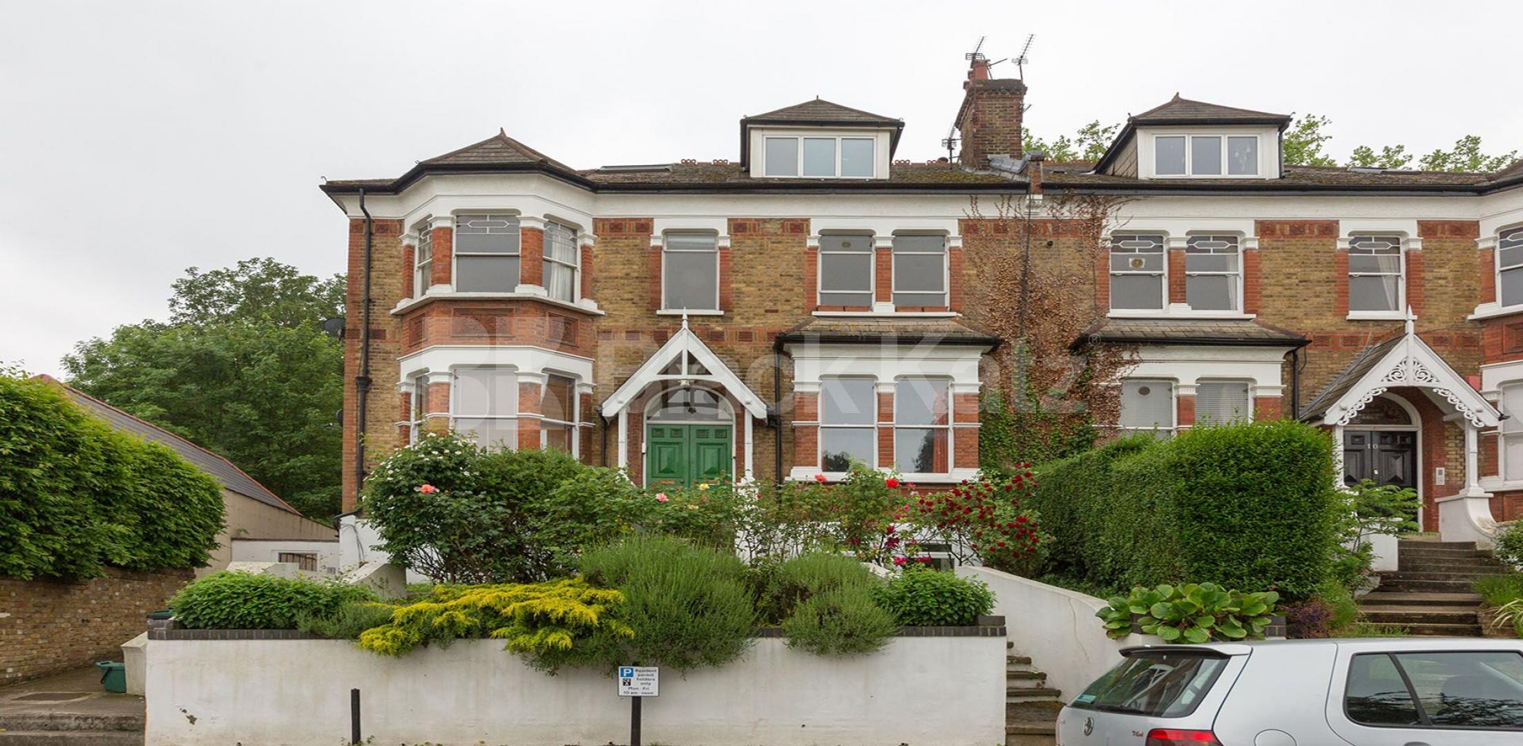 Fantastic spacious two bed with a modern kitchen and bathroom mins to broadway Christchurch Road, Crouch End