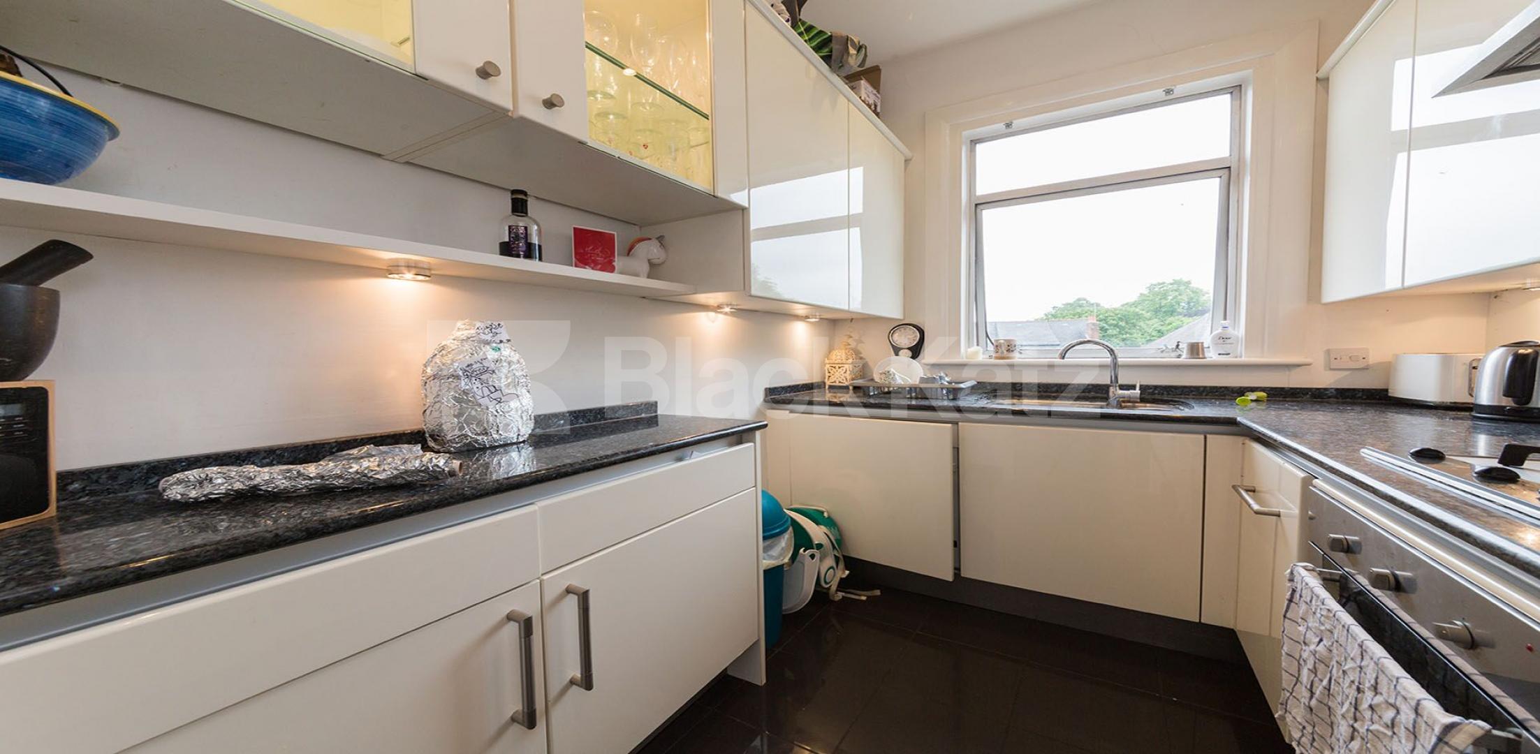 Fantastic spacious two bed with a modern kitchen and bathroom mins to broadway Christchurch Road, Crouch End