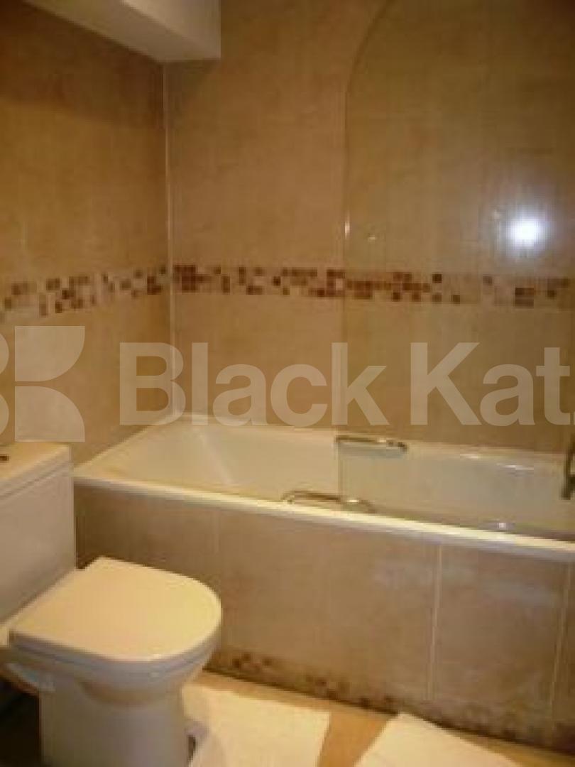 			NEW INSTRUCTION, 1 Bedroom, 1 bath, 1 reception Flat			 Clarendon Road, Holland Park