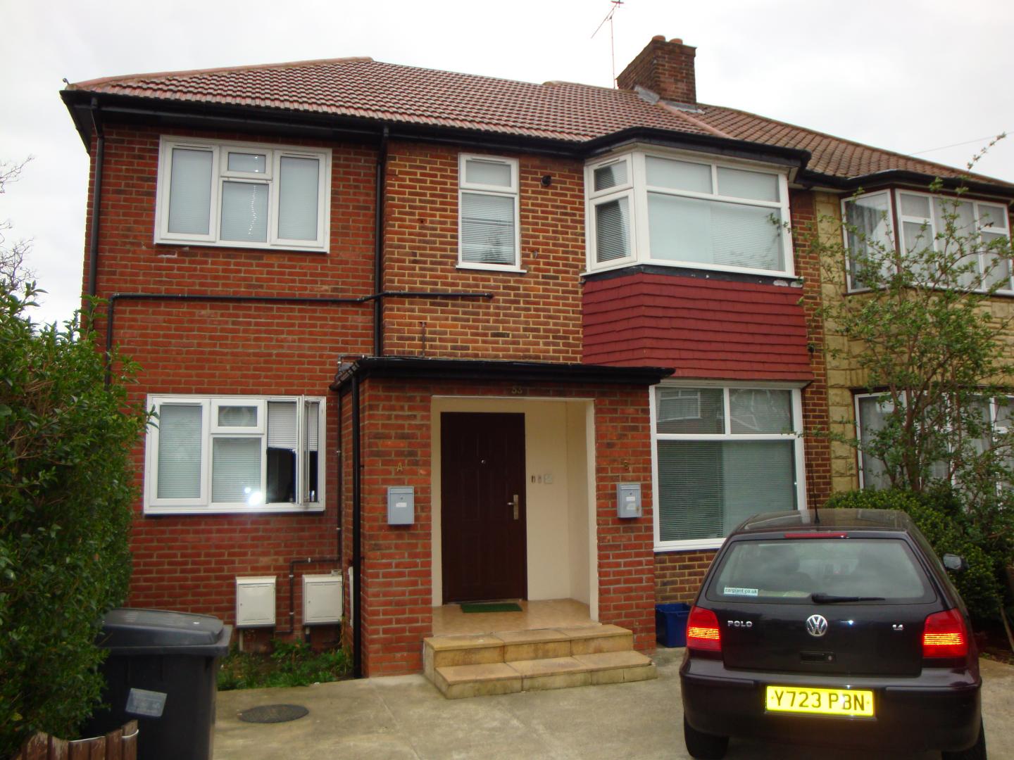 			NEW INSTRUCTION, 3 Bedroom, 1 bath, 1 reception Flat			 Cleveland Gardens, CRICKLEWOOD