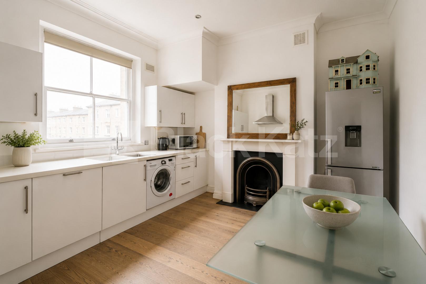 Large Three Bedroom Maisonette with Garden Near Mile End Station Campbell Road, Bow