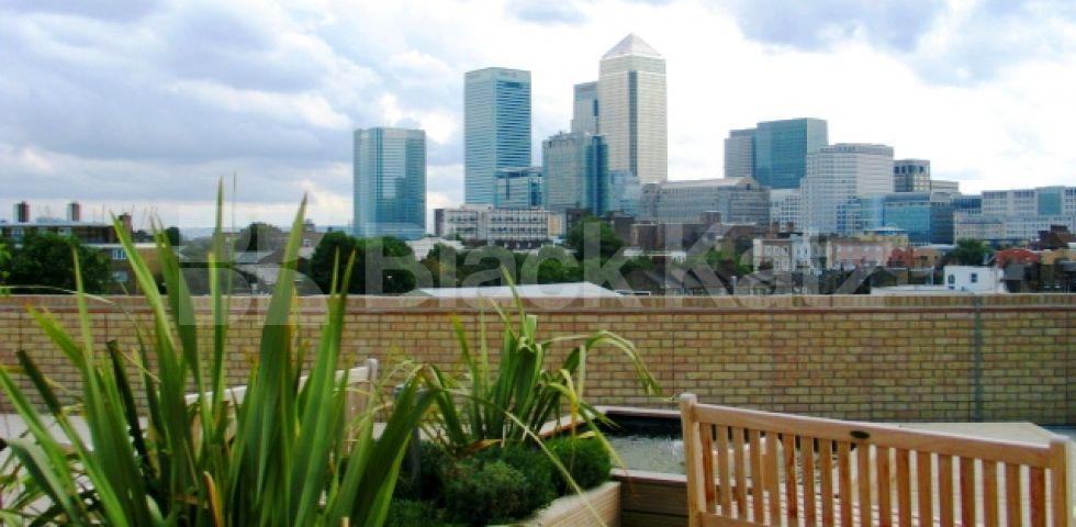 			UNDER OFFER , 2 Bedroom, 1 bath, 1 reception Apartment			 Andersen's Wharf, 20 Copenhagen Place, Lime House/ Canary Wharf