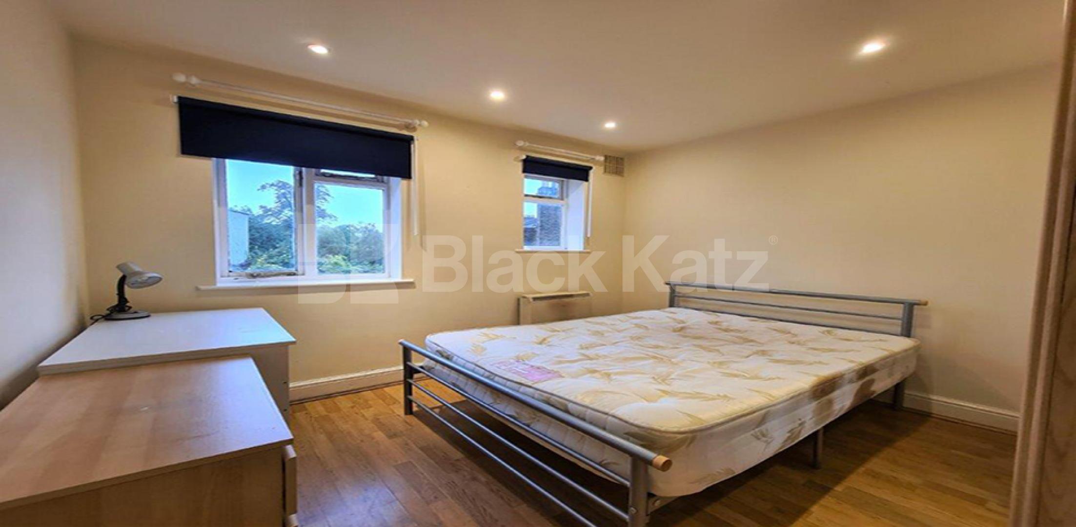 			NEW INSTRUCTION!, 3 Bedroom, 1 bath, 1 reception Mews House			 Criterion Mews, ARCHWAY 