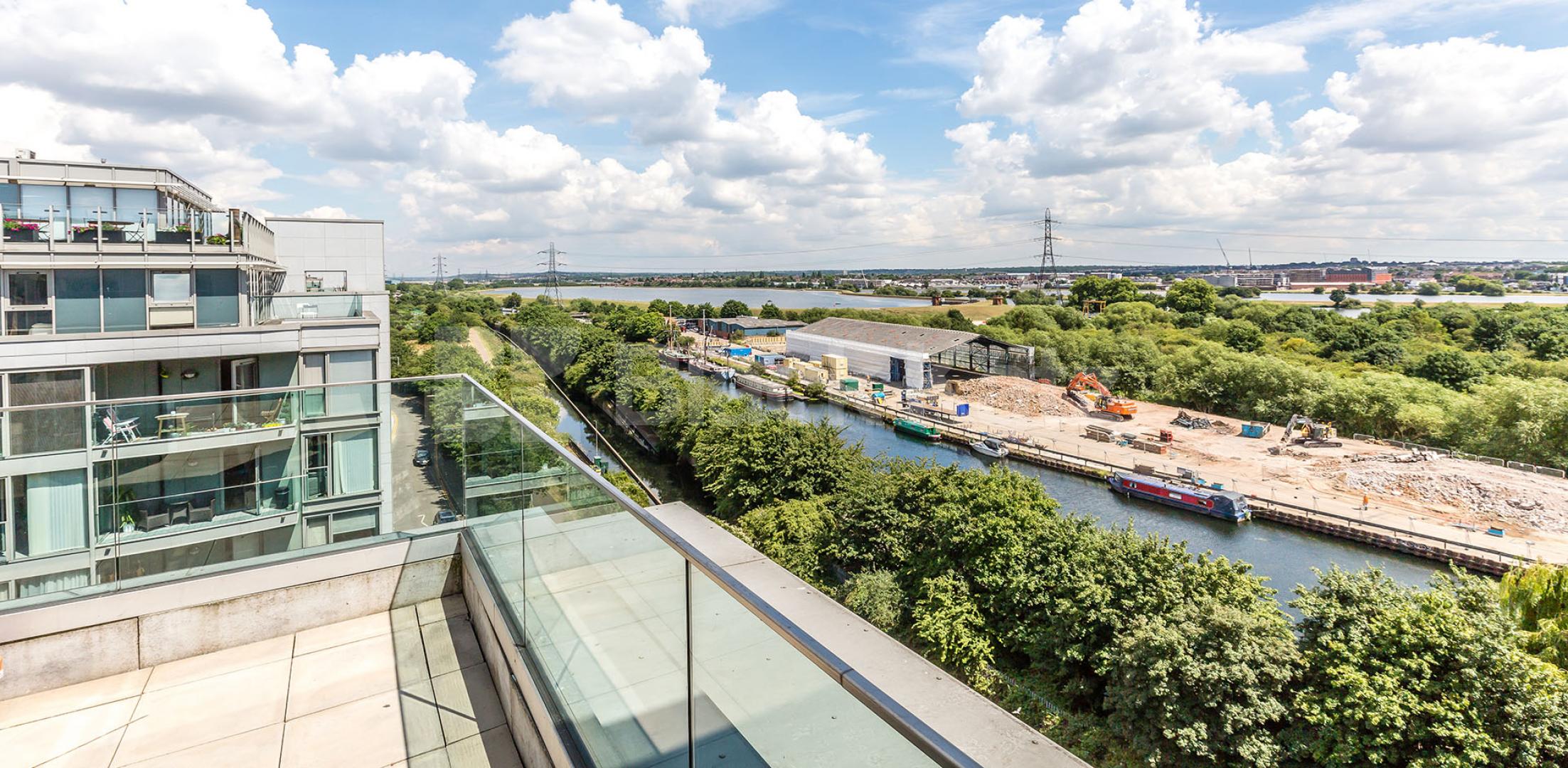 			LUXURY APARTMENT!, 1 Bedroom, 1 bath, 1 reception Flat			 Crane Heights, Waterside way, Tottenham hale