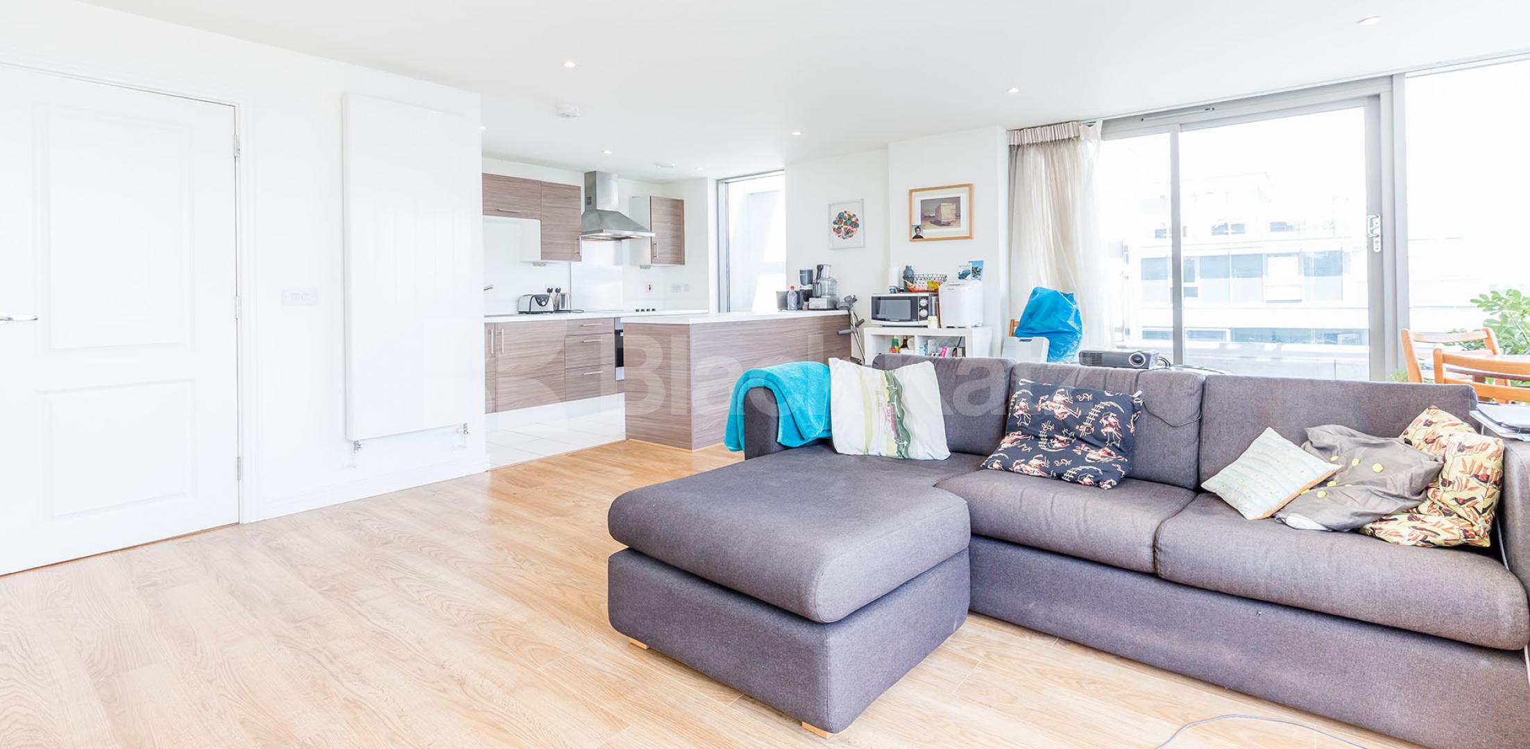 			LUXURY APARTMENT!, 1 Bedroom, 1 bath, 1 reception Flat			 Crane Heights, Waterside way, Tottenham hale