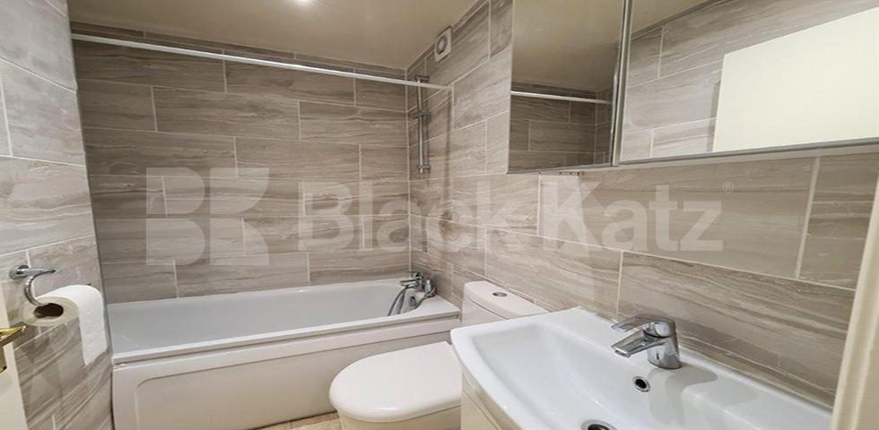 			New Instruction, 3 Bedroom, 2 bath, 1 reception Mews House			 Criterion Mews, ARCHWAY N19