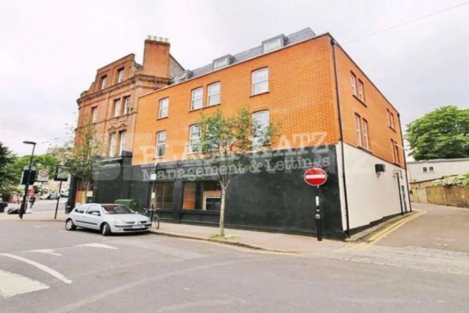 			*** 50% off admin fees on this property***, 5 Bedroom, 1 bath, 1 reception Flat			 Criterion Mews, UPPER HOLLOWAY 