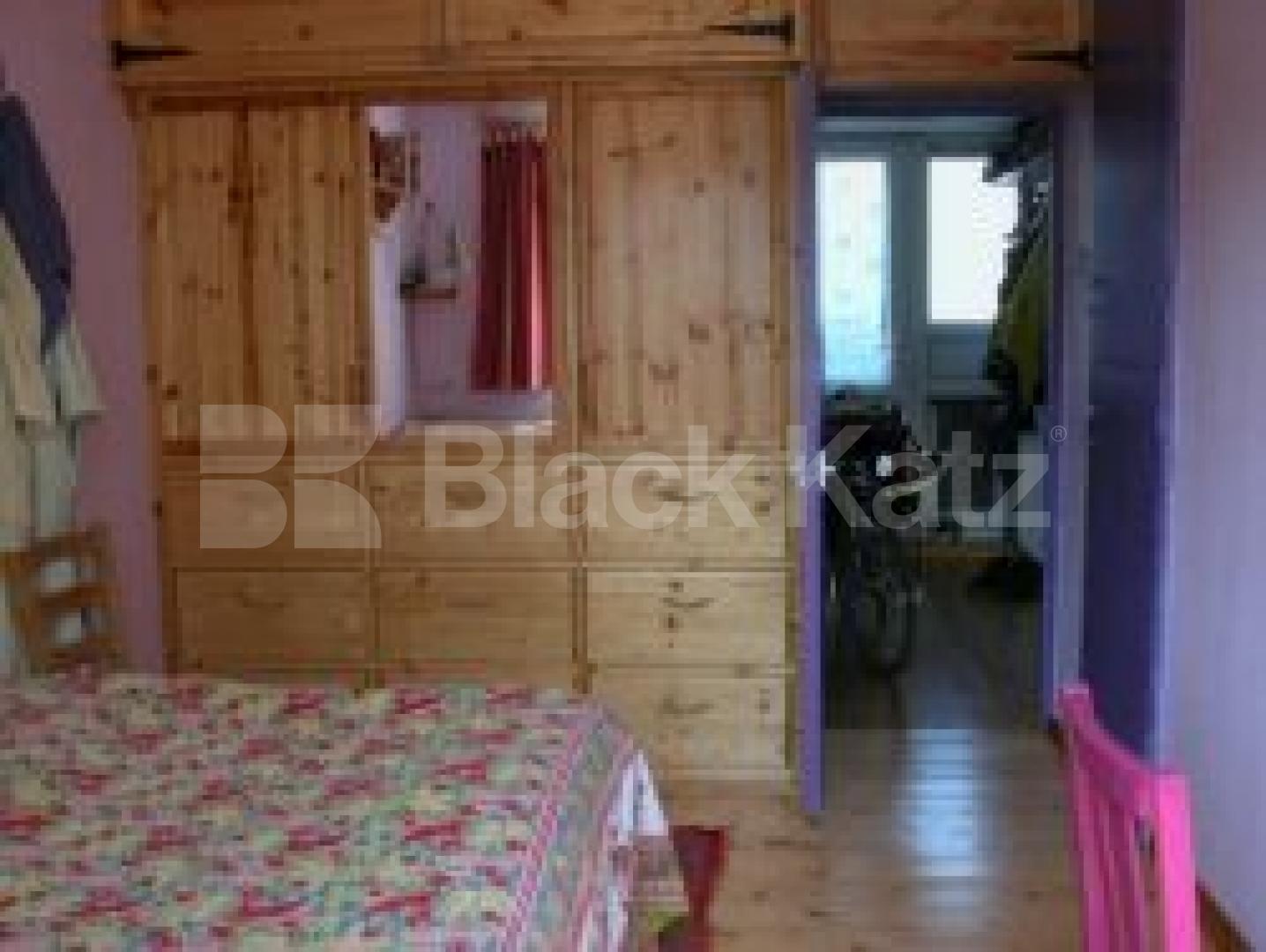 			2 Bedroom, 1 bath, 1 reception Flat			 Wilmer Gardens, ISLINNTON N1