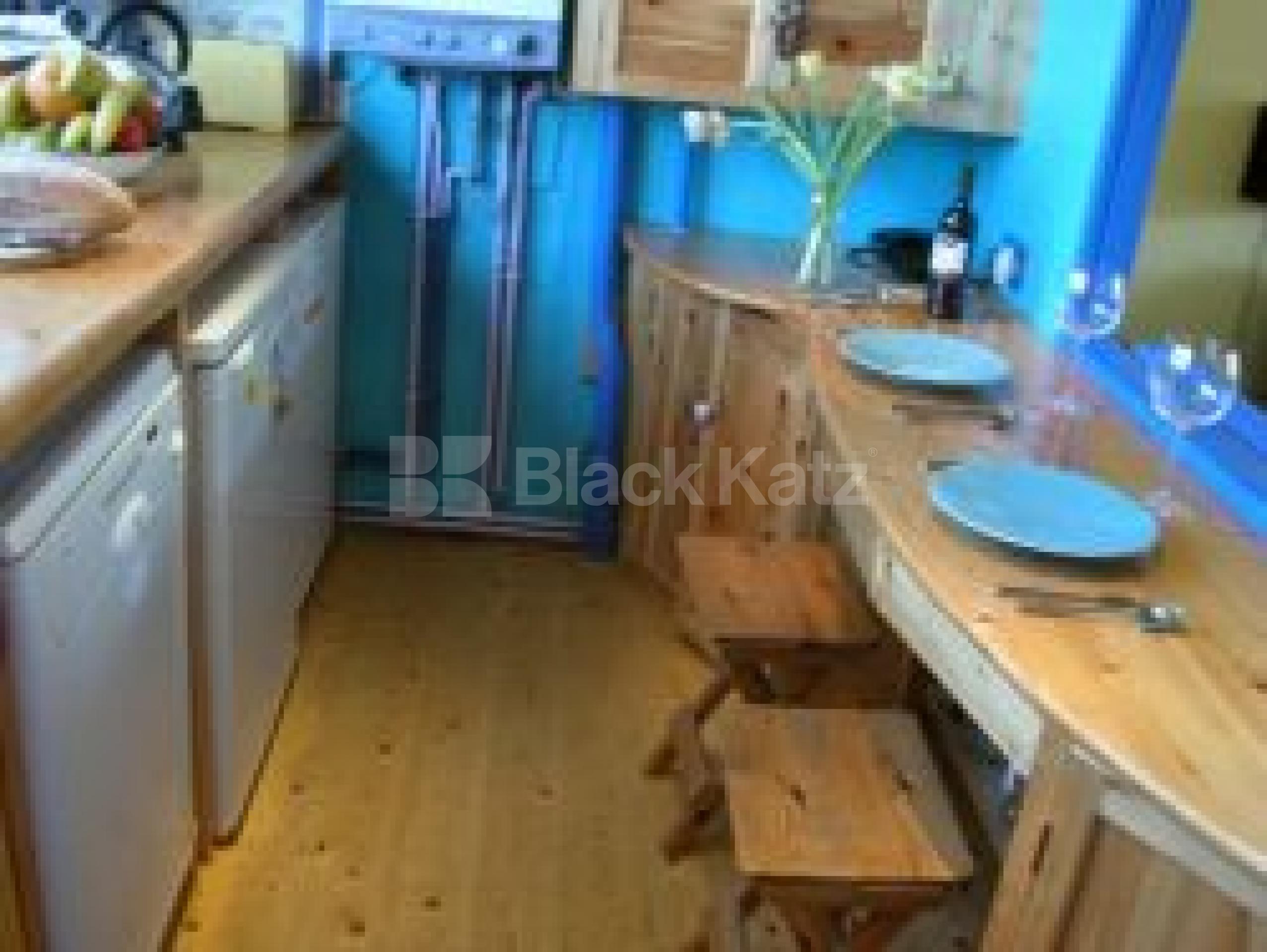 			2 Bedroom, 1 bath, 1 reception Flat			 Wilmer Gardens, ISLINNTON N1 N1