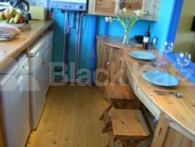 			2 Bedroom, 1 bath, 1 reception Flat			 Wilmer Gardens, ISLINNTON N1