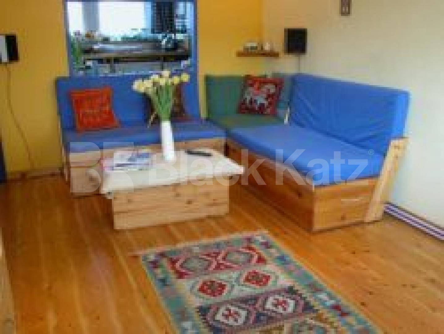 			2 Bedroom, 1 bath, 1 reception Flat			 Wilmer Gardens, ISLINNTON N1