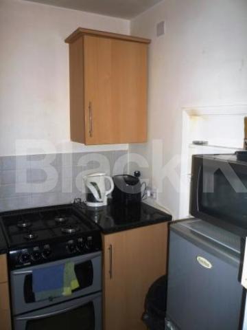 			LET, Studio Apartment, 1 bath, 1 reception Studio			 Crouch End Hill, CROUCH END