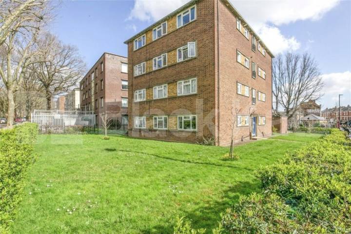 Bright 1 Bed | New Carpets | Spacious Rooms | Moments from Crouch Hill Crouch Hill, Crouch End