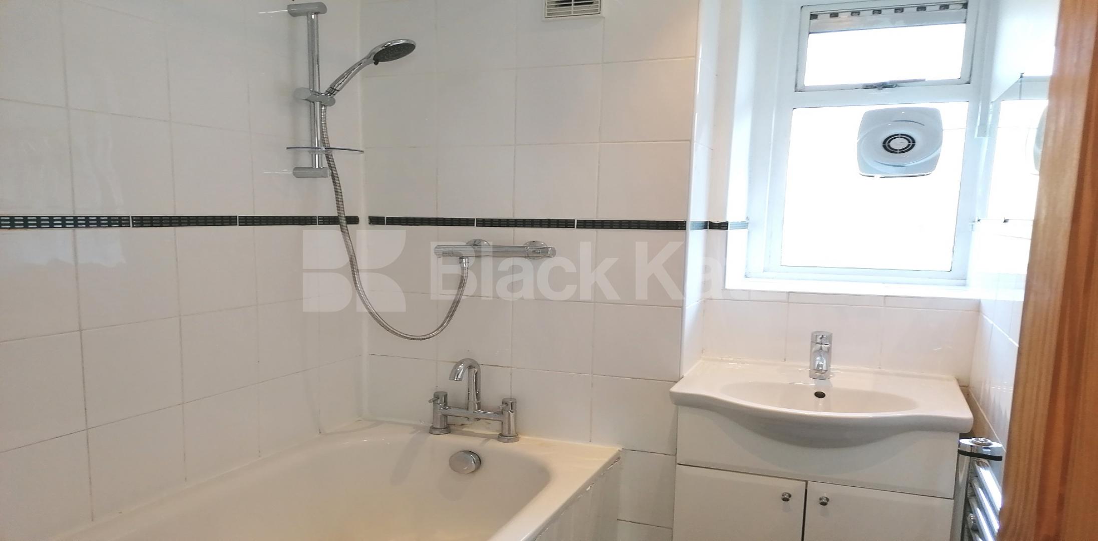 			UNDER OFFER , 2 Bedroom, 1 bath, 1 reception Apartment			 Cosser Street , Waterloo/Lambeth North