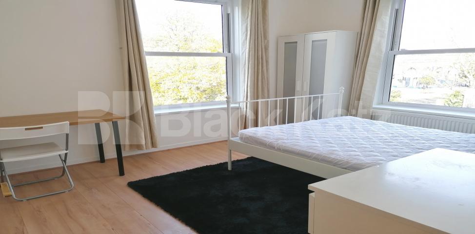 			UNDER OFFER , 2 Bedroom, 1 bath, 1 reception Apartment			 Cosser Street , Waterloo/Lambeth North