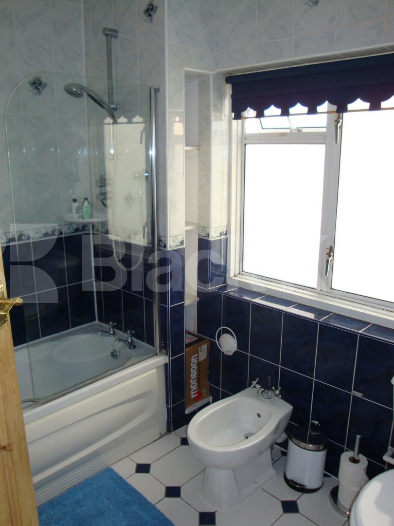 WellMaintained and 3 Bedroom, Furnished House in Cyprus