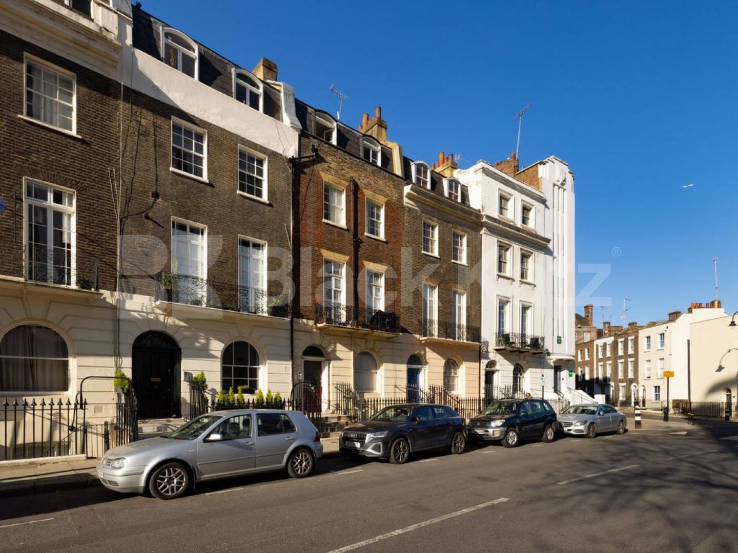 Spacious 4 bed 2 bath set within a period house mins to tube and Regents Park Mornington Crescent, Camden - Regents Park