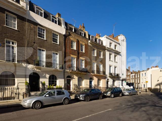 Spacious 4 bed 2 bath set within a period house mins to tube and Regents Park Mornington Crescent, Camden - Regents Park