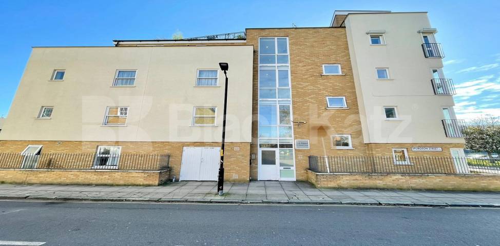 Superbly located ground floor private development The Aspect, Deverell Street , London Bridge/ Borough 