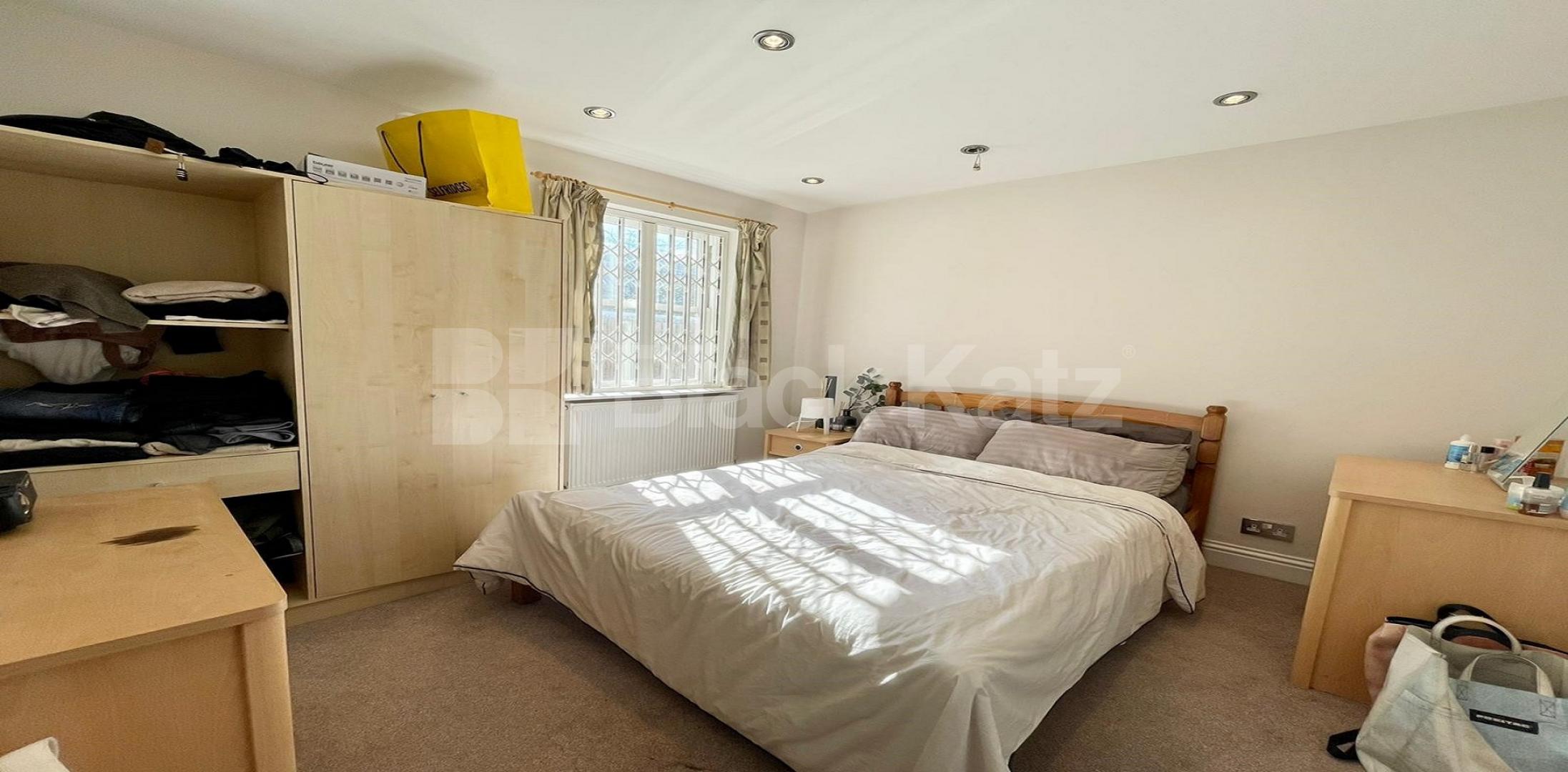 Superbly located ground floor private development The Aspect, Deverell Street , London Bridge/ Borough 