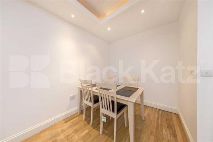 Spacious modern one bed in the heart of Fitzrovia  Weymouth Mews, Marylebone 