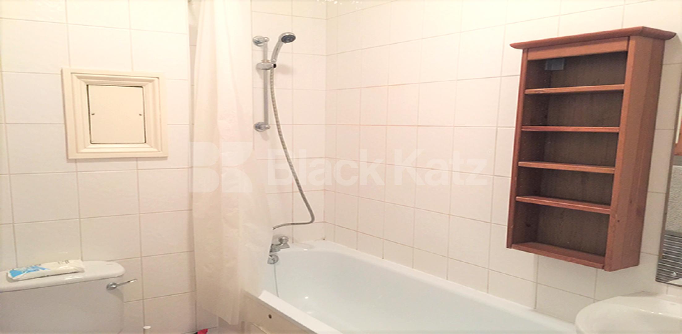 Spacious one bed within a period house mins to tube and shops in maida vale Fernhead Road, Maida Vale / Queens Park