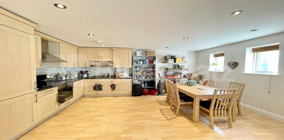 Superbly located ground floor private development The Aspect, Deverell Street , London Bridge/ Borough 