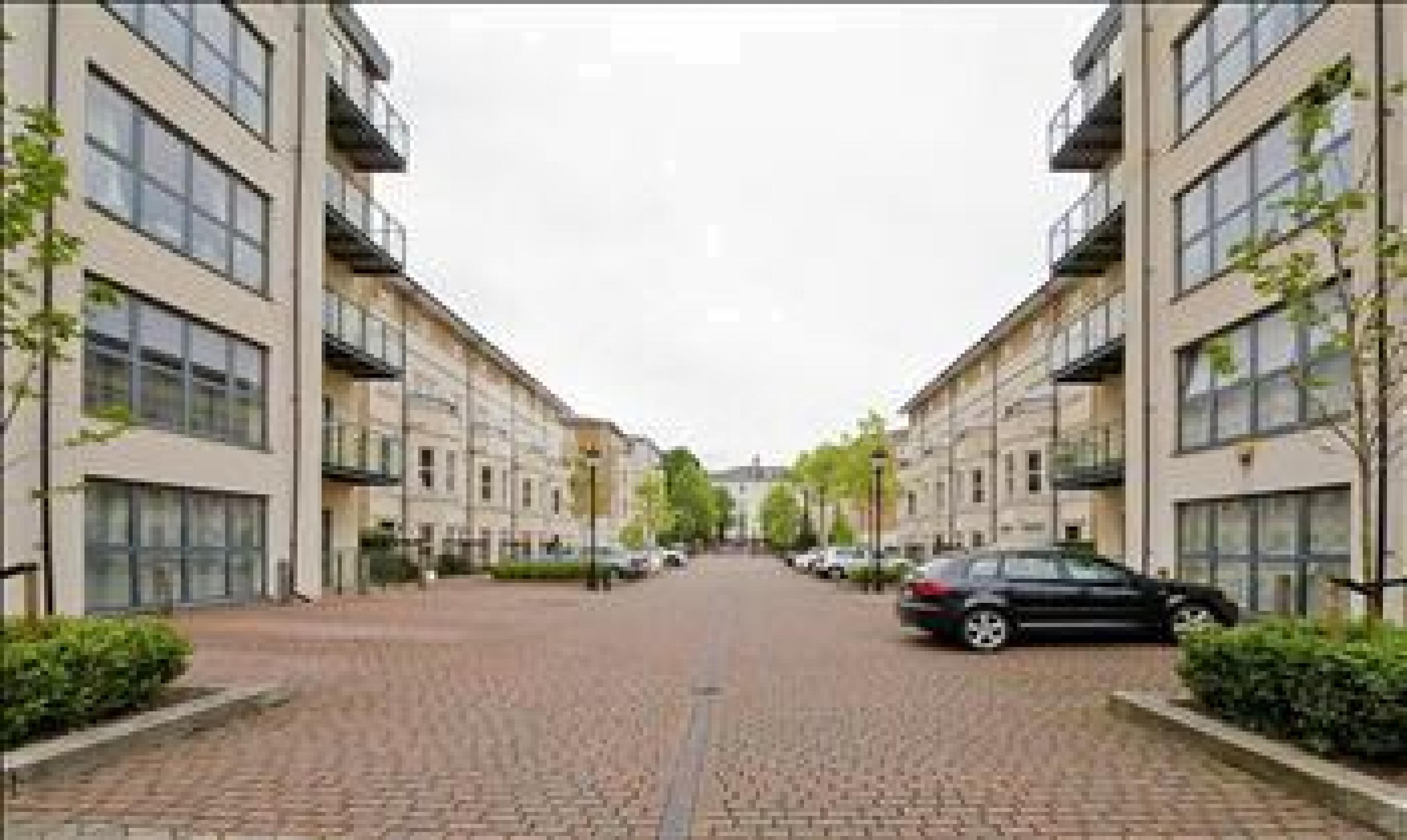 			CAMDEN GIRLS SCHOOL CATCHMENT AREA!, 2 Bedroom, 1 bath, 1 reception Flat			 Canal Boulevard, Camden Road, CAMDEN NW1