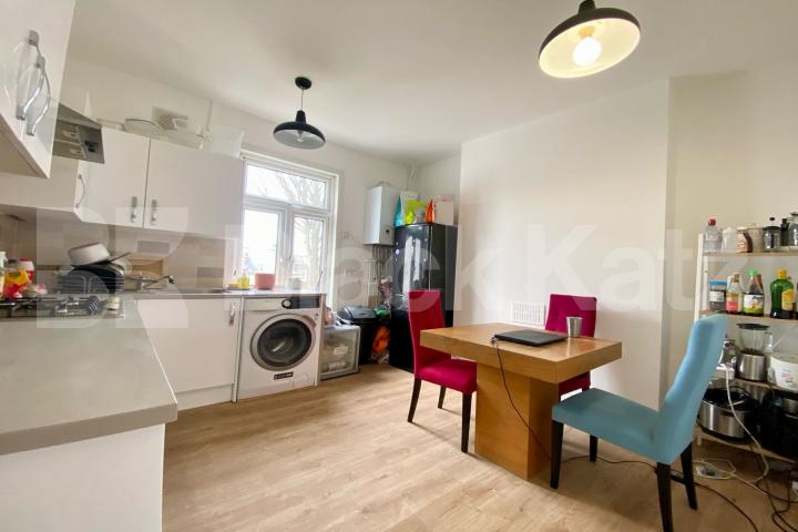 Recently redecorated & boasting size, quality & location  Dalyell Road , Clapham North / Stockwell / Brixton