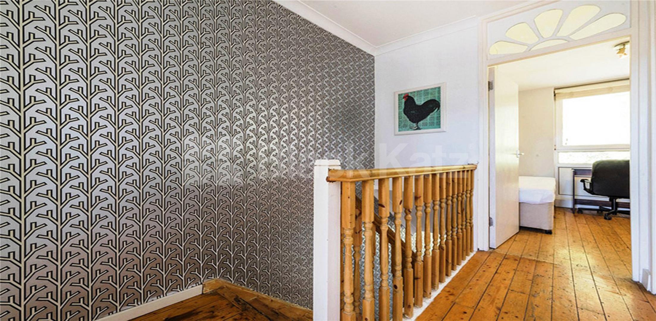 			LARGE 2 / 3 BED IN EUSTON! , 2 Bedroom, 1 bath, 1 reception Flat			 Munster Square, EUSTON